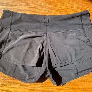 Lululemon women’s speed up shorts. Size 4.